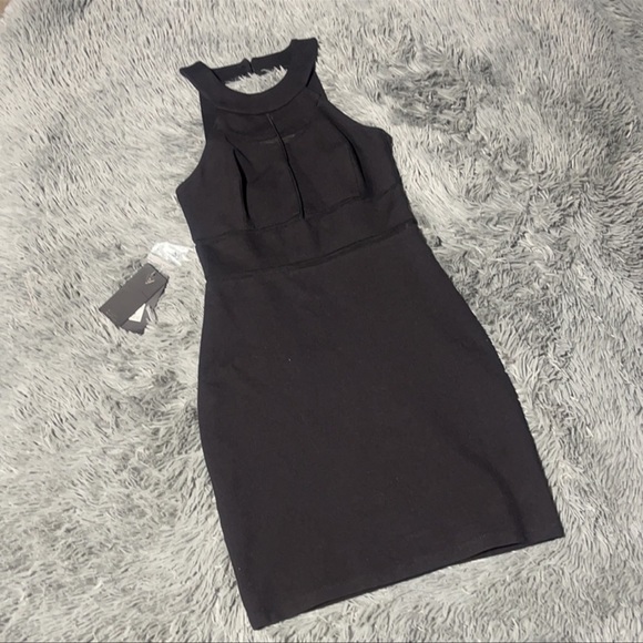 🥰🥰Guess Monaco Sleeveless Bodycon Dress🥰🥰 - Picture 2 of 8
